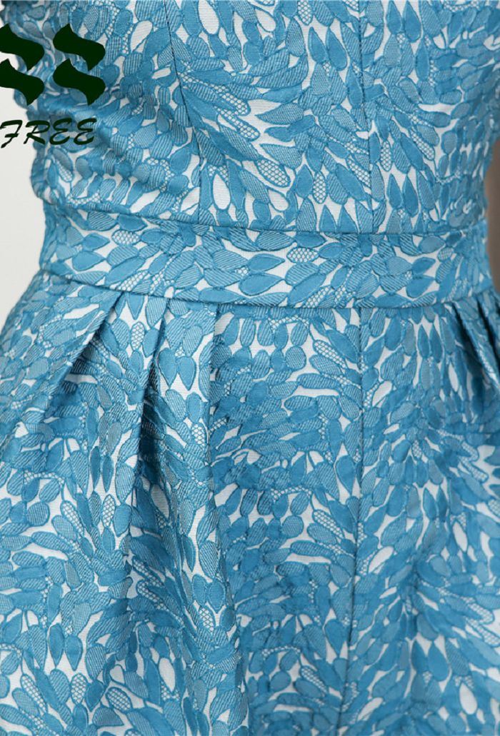Pleats at side of waist(001)