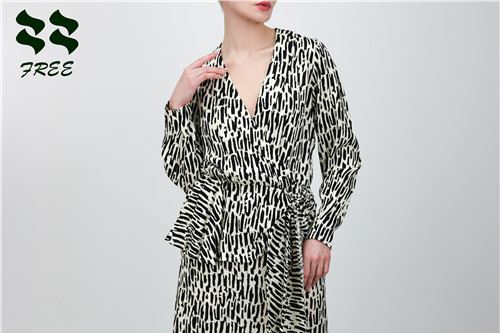 Frill panel Frill panel